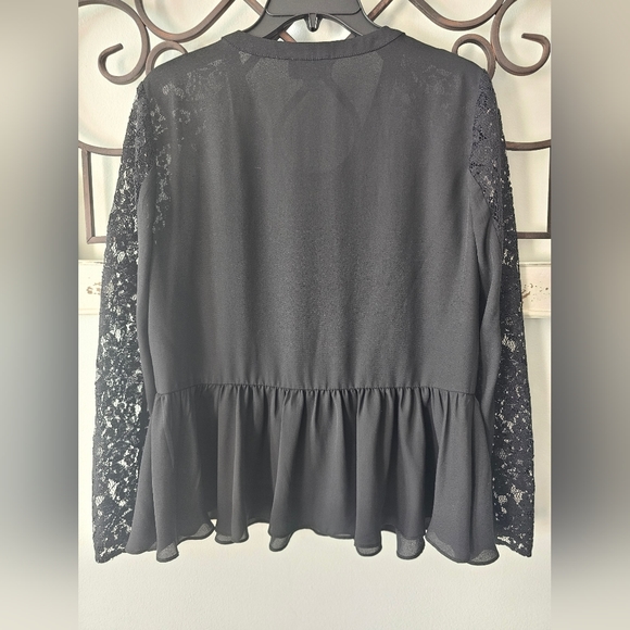 CeCe Peplum Blouse Lace Sleeves Snap Front V-Neck Black Romantic I'm Size S - Picture 2 of 6